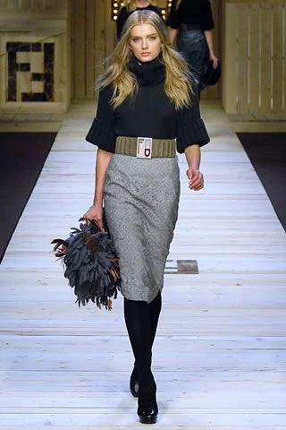 Look 18